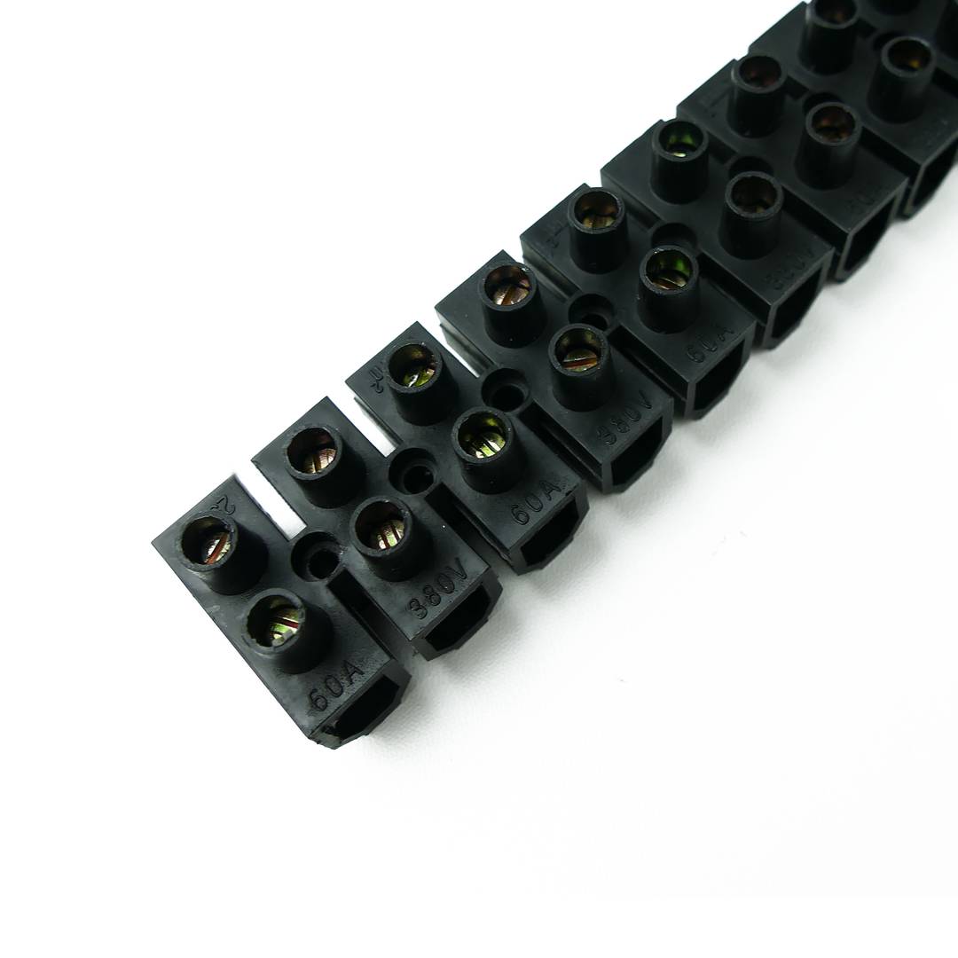 Terminal strip of 10mm electrical cable section black