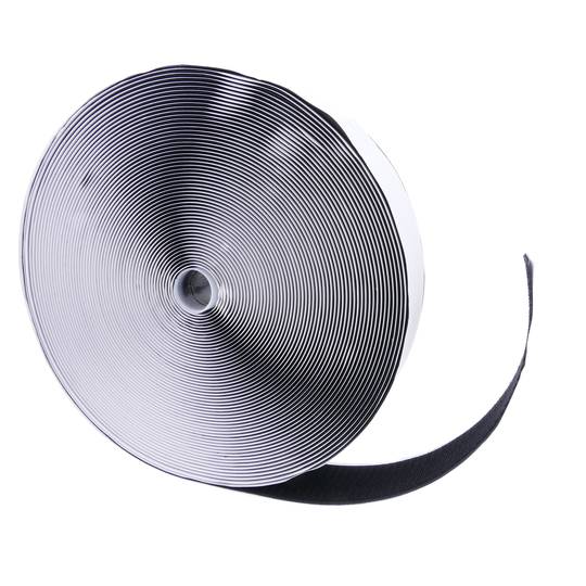 Kołowrotek z taśmą samoprzylepną w kolorze czarnym o wymiarach 50 mm x 25 m