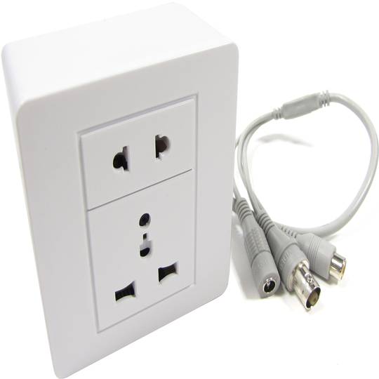 CCD videocamera (gecamoufleerd in plug)