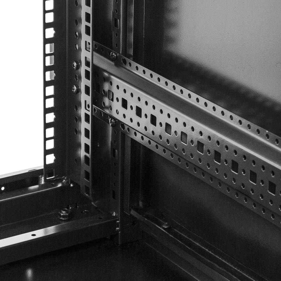 Server rack cabinet 19 inch 32U 800x800x1610mm floor standing MobiRack GO assembled