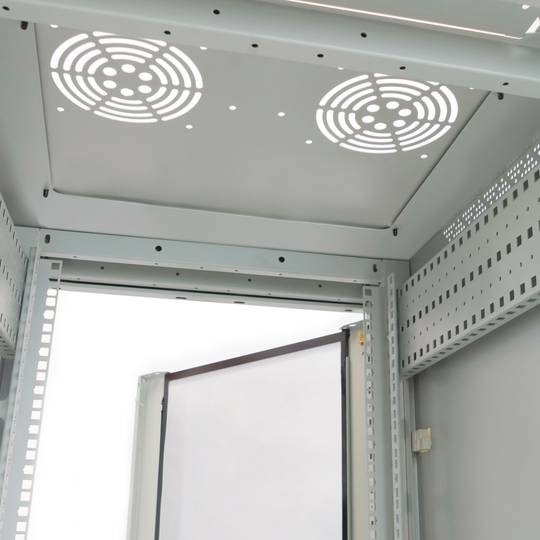 Armari rack 19'' de peu 20U 600x600x1000mm blanc MobiRack GO de RackMatic