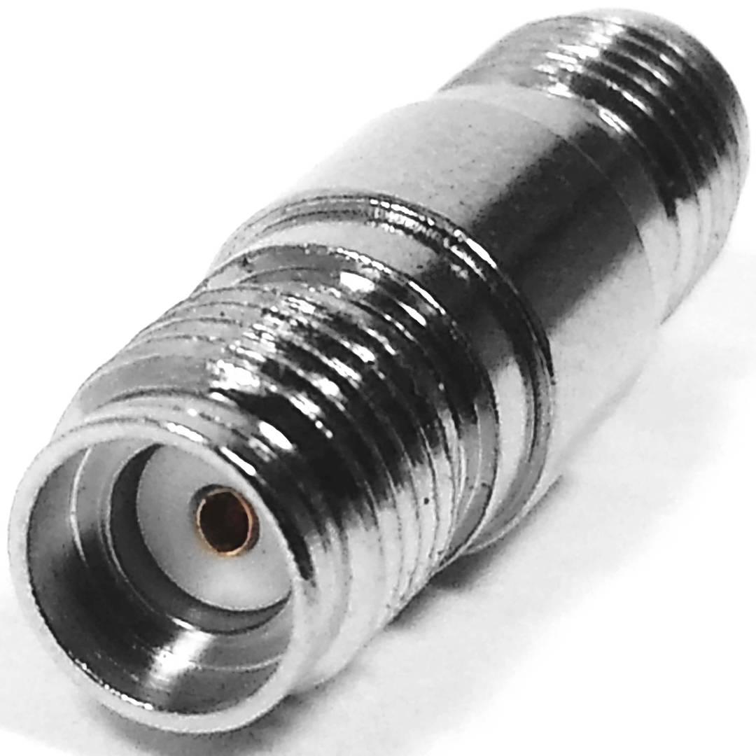 Adaptador SMA-Hembra / SMA-Hembra