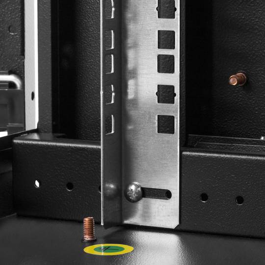 Armadio rack 19'' 15U 600x600x772 mm a parete SOHORack di RackMatic in nero RAL 9005