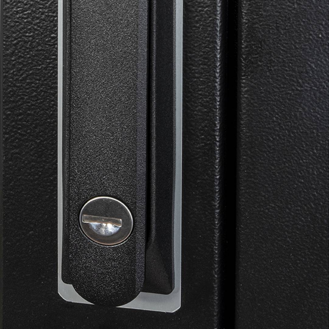 Armoire rack 19'' debout 16U 600x600x825mm MobiRack par RackMatic Porte noire et verre trempé