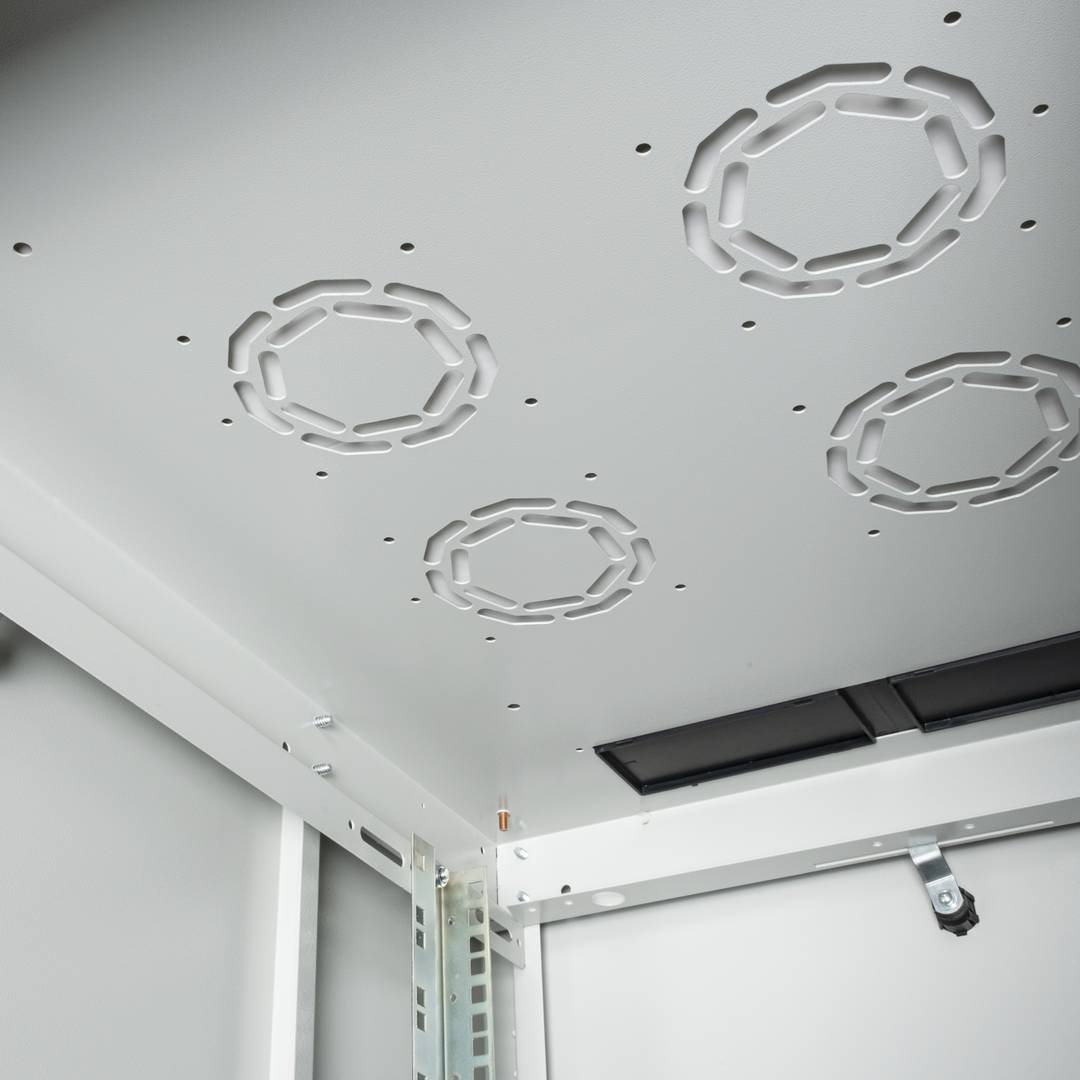 Armadio rack 19'' in piedi 32U 600x800x1536mm MobiRack di RackMatic Porta nera e vetro temperato