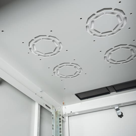 Armadio rack 19'' in piedi 32U 600x800x1536mm MobiRack di RackMatic Porta nera e vetro temperato