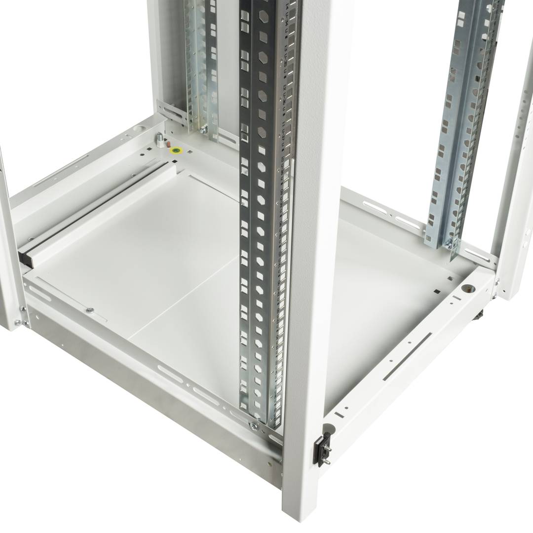 Armadio rack 19'' in piedi 32U 600x800x1536mm MobiRack di RackMatic Porta nera e vetro temperato