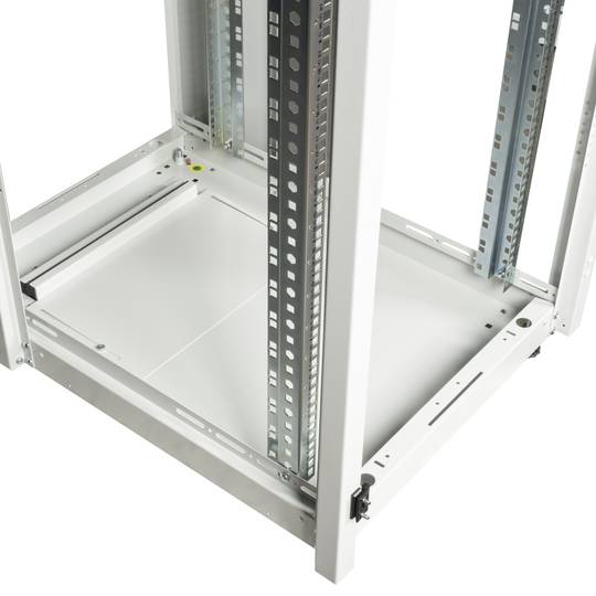Armadio rack 19'' in piedi 32U 600x800x1536mm MobiRack di RackMatic Porta nera e vetro temperato