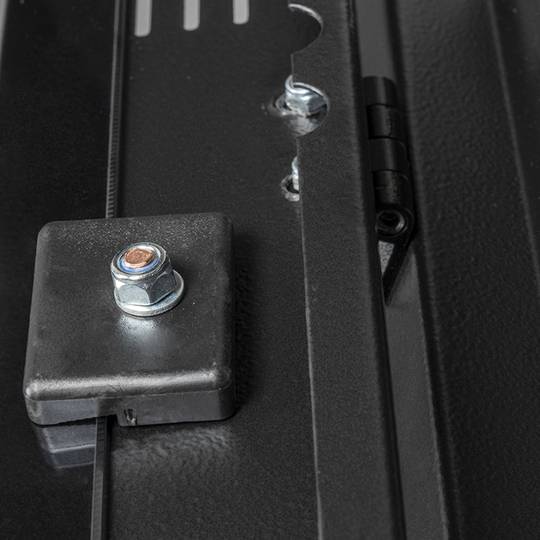Armari rack 19'' de peu 32U 600x1000x1536mm MobiRack de RackMatic Negre i porta de vidre temperat