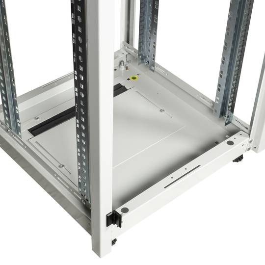 Armário rack 19'' 47U 600x600x2202mm MobiRack by RackMatic Branco e porta metálica perfurada
