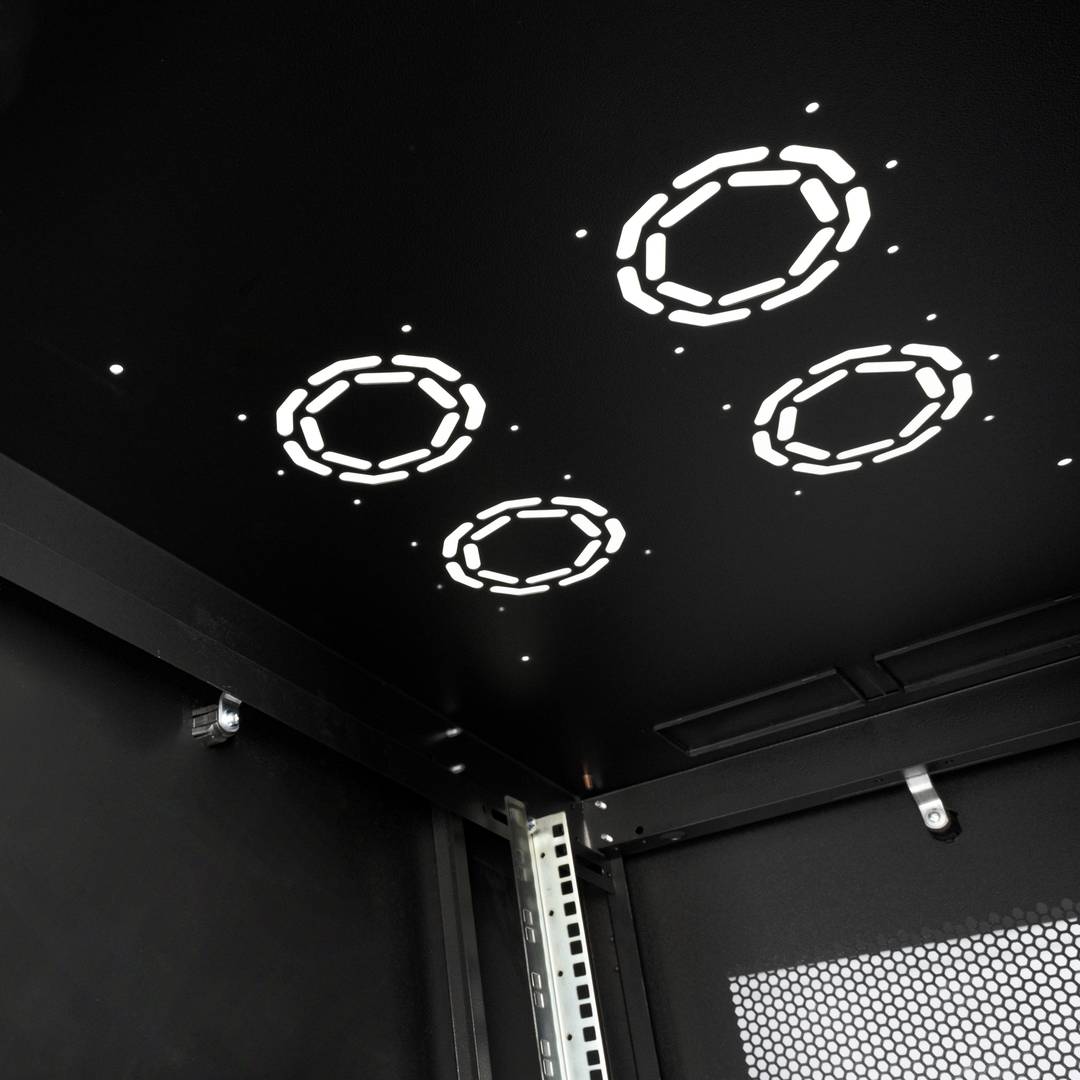 Armoire rack 19'' debout 32U 600x1000x1536mm MobiRack par RackMatic Porte métal noire et perforée