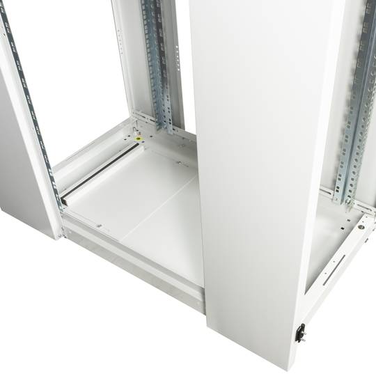 Armario rack 19'' de pie 47U 600x1000x2202mm MobiRack de RackMatic Blanco y puerta de metal perforado