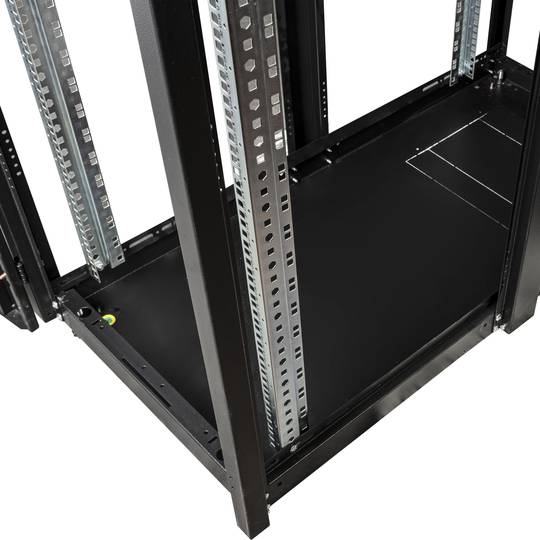 Armari rack 19'' de peu 47U 600x1200x2202mm MobiRack de RackMatic Negre i porta de metall perforat