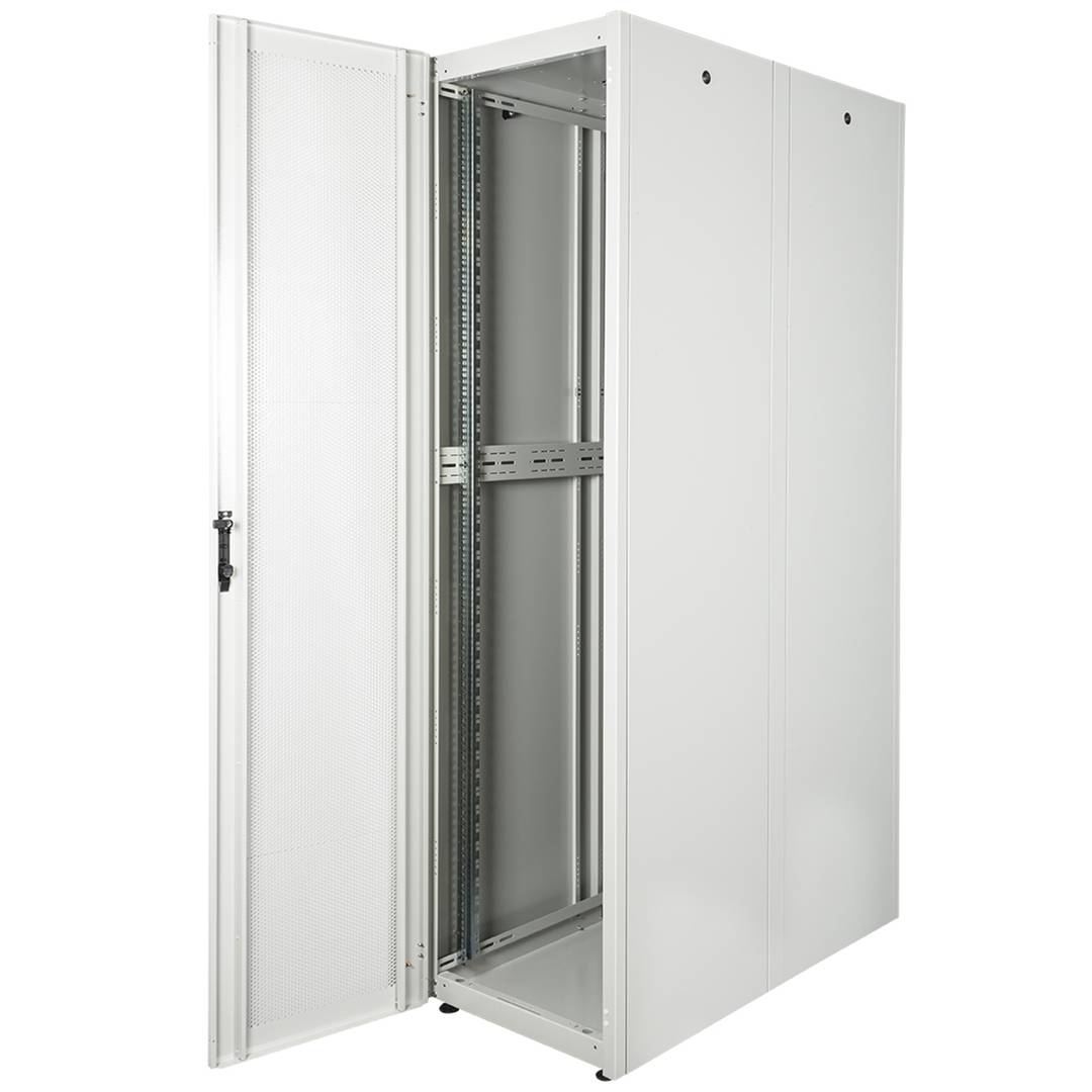 Armário rack 19'' pé 47U 600x1200x2202mm MobiRack by RackMatic Branco e porta metálica perfurada