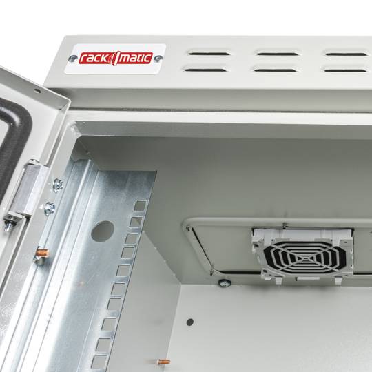 Outdoor beveiligde wandgemonteerde rackkast met 2 sloten 16U IP55 600 x 450 x 841