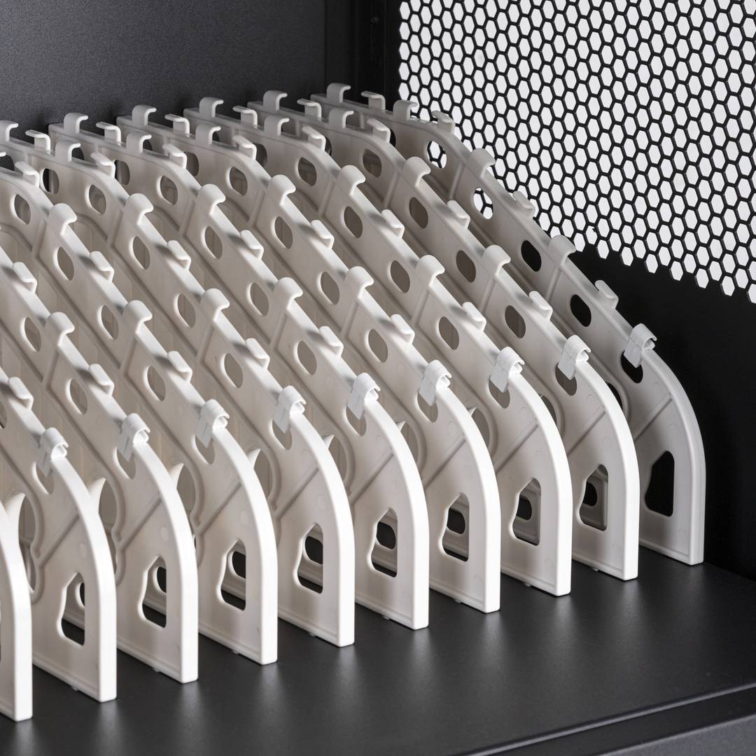 Armari de càrrega i transport per a 14 tablets i portàtils negre amb 16 schuko en 2 regletes