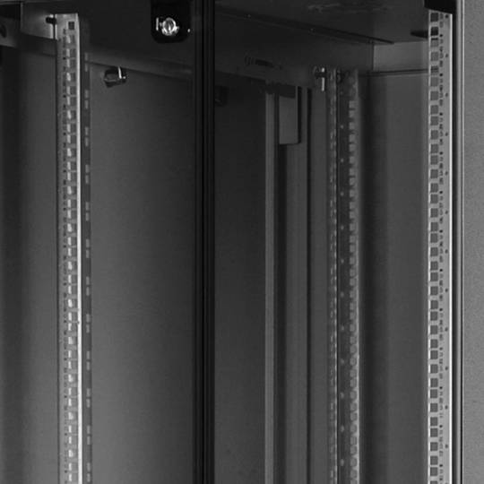 Armario rack 19'' de pie 42U 800x1000x1980mm MobiRack de RackMatic Negro y puerta de metal perforado