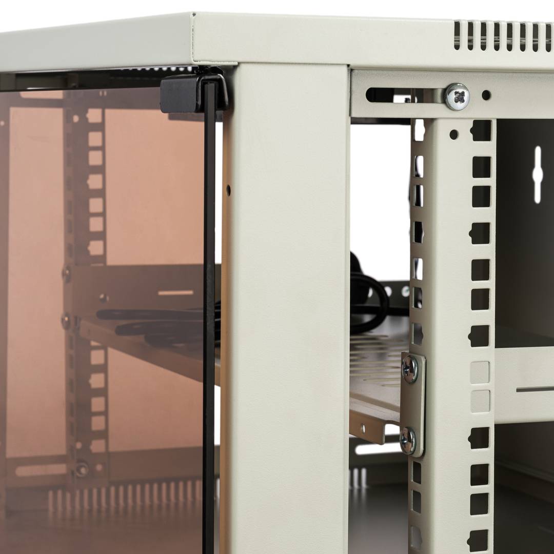 Szafa rack 19 mural 6U biały SOHOrack 540x450x312 mm z tacą 255 mm i wentylatorem