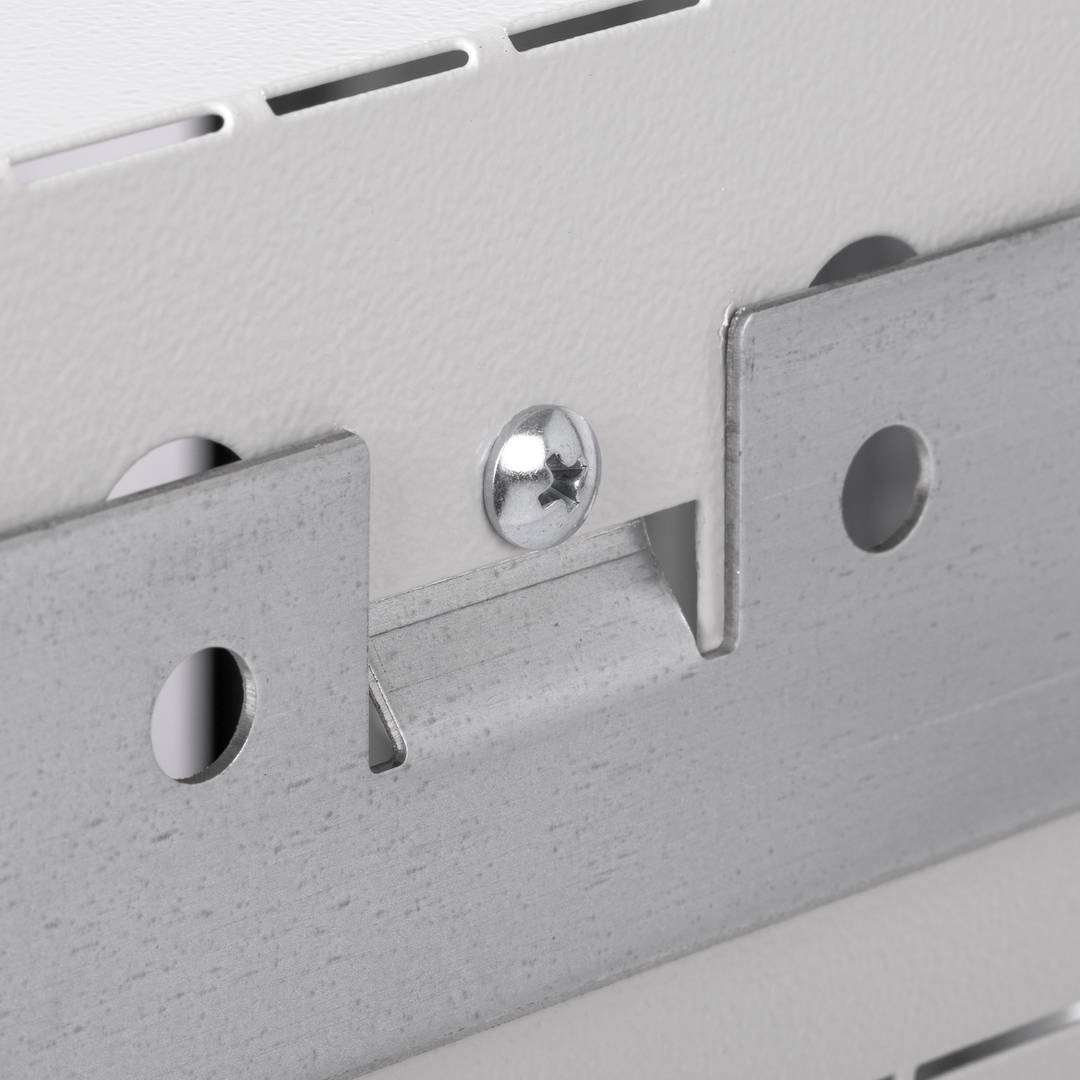Armadio rack 19'' 15U 600x450x772 mm a parete SOHORack di RackMatic in bianco RAL 9035