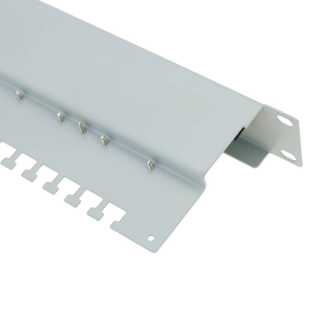 Patchpaneel 24 RJ45 Cat.5e UTP 1U wit met kam