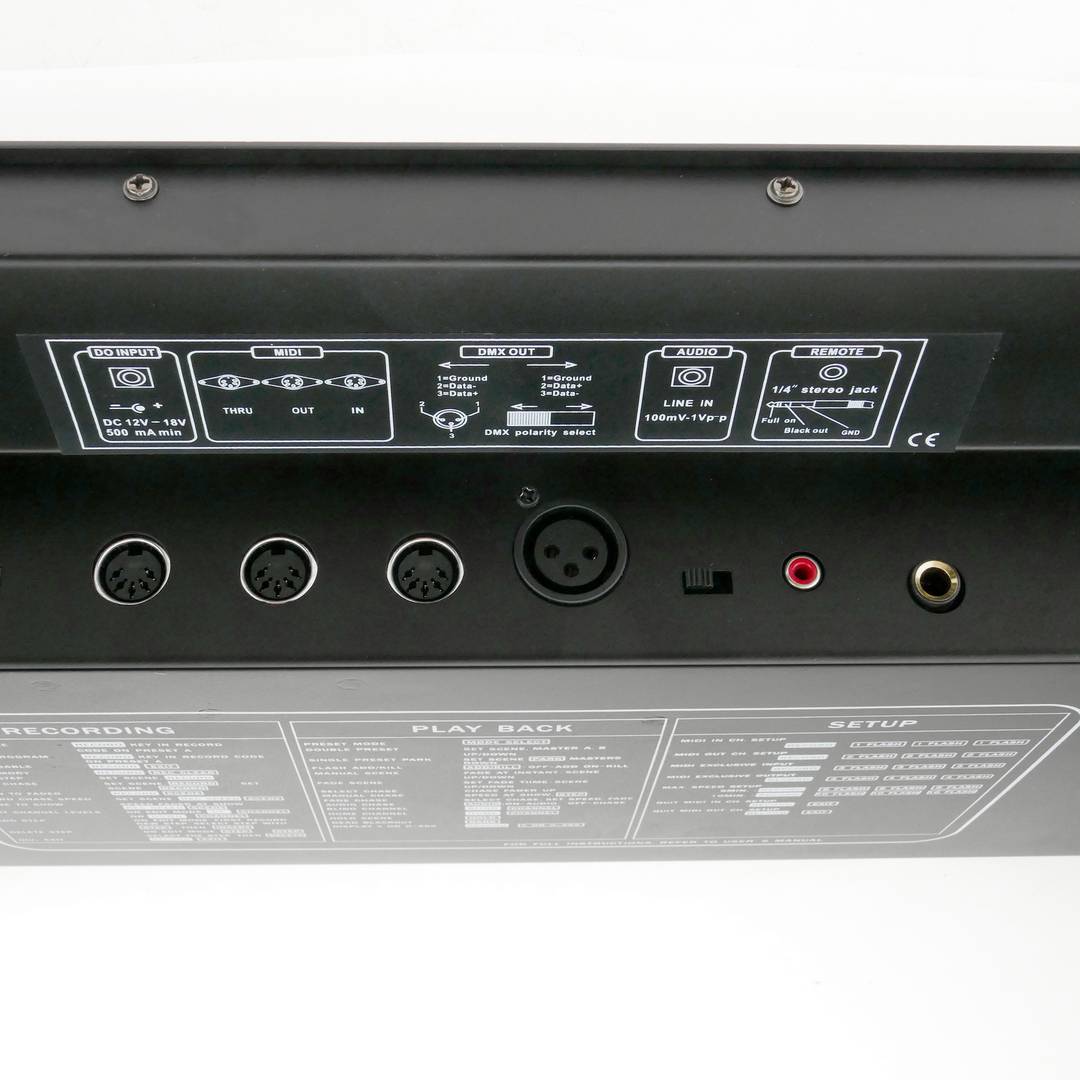 Controlador DMX 512 de 24 deslizadores 6U