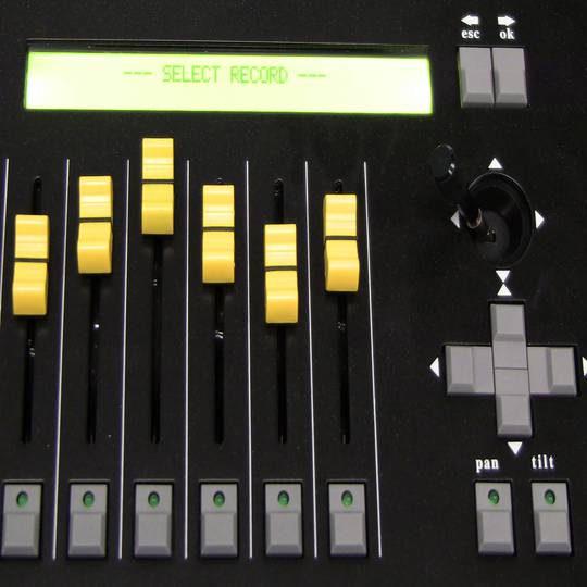 Contrôleur DMX 512 du 6 curseurs 5U