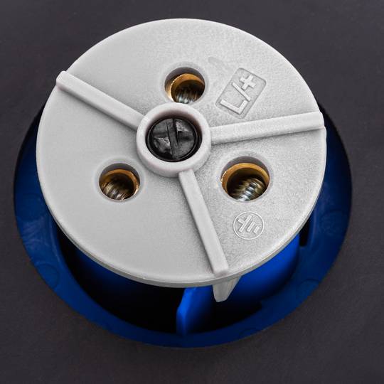 Industrial socket CETAC female 2P + E 16A 250V IP44 for embedding