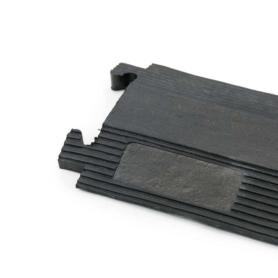 Passacavo a pavimento in gomma per la protezione elettrici canalina 1 vie 102 x 13 cm (2-PACK)